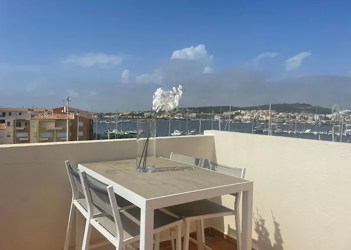 Magnifique Vue Port Et *